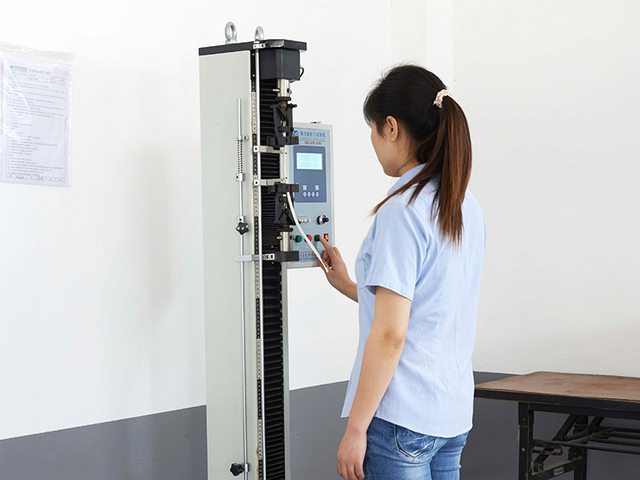 Prueba de laboratorio Máquina de prueba de tracción-resistencia